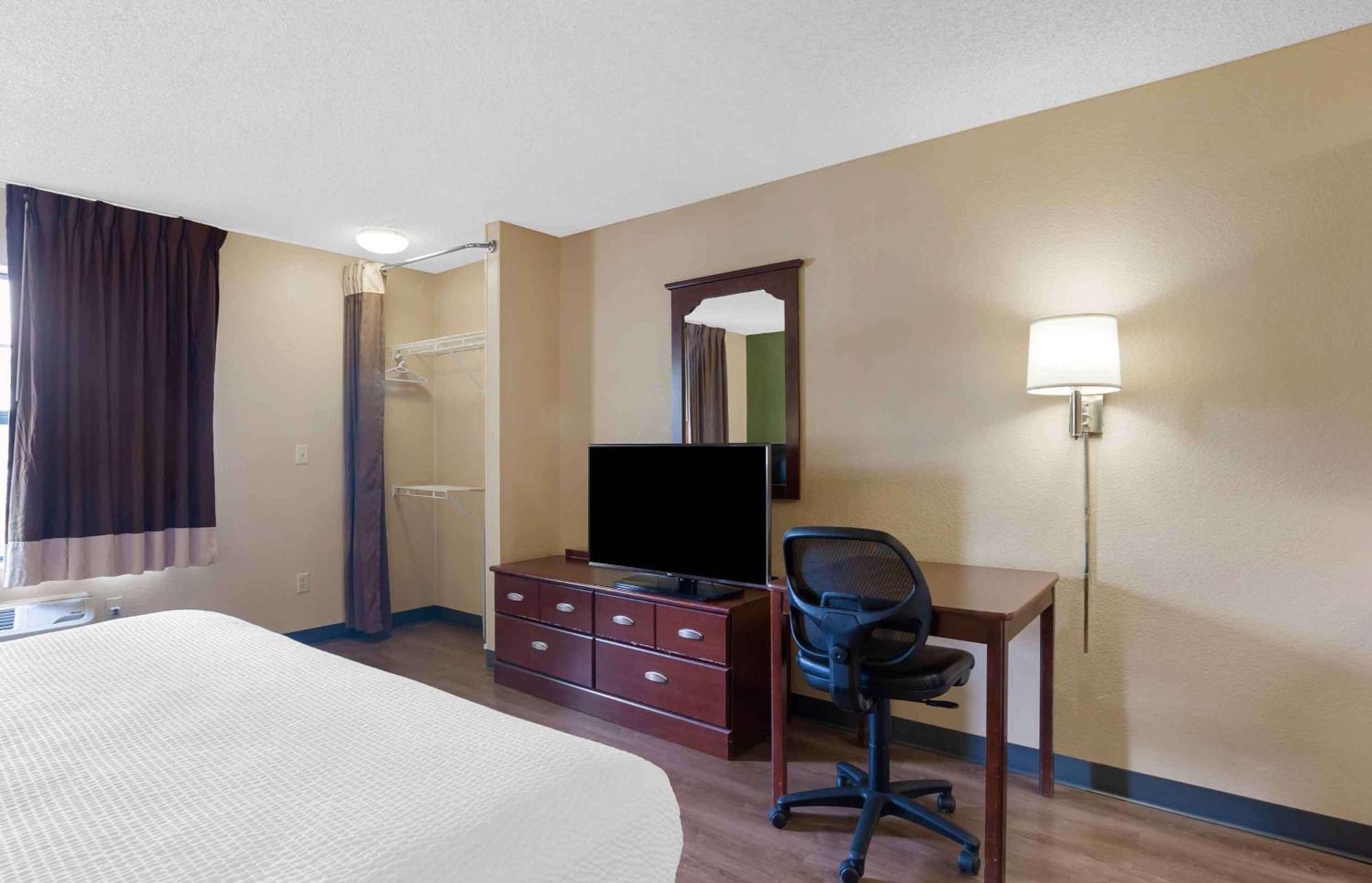 Extended Stay America Select Suites - Atlanta - Cumberland Mall Smyrna Exterior foto