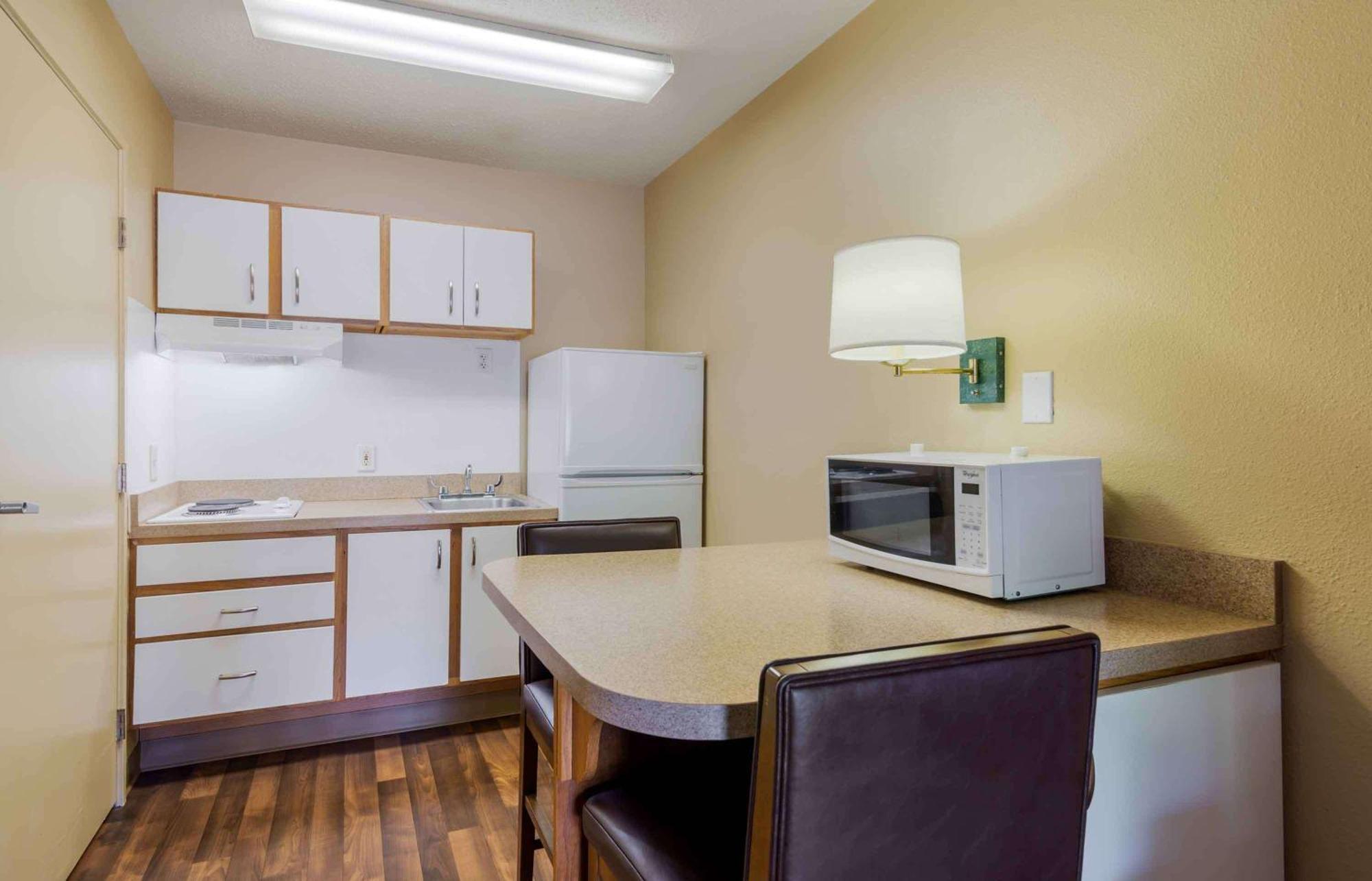 Extended Stay America Select Suites - Atlanta - Cumberland Mall Smyrna Exterior foto