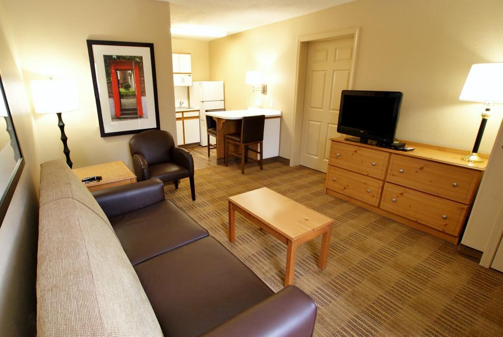 Extended Stay America Select Suites - Atlanta - Cumberland Mall Smyrna Exterior foto